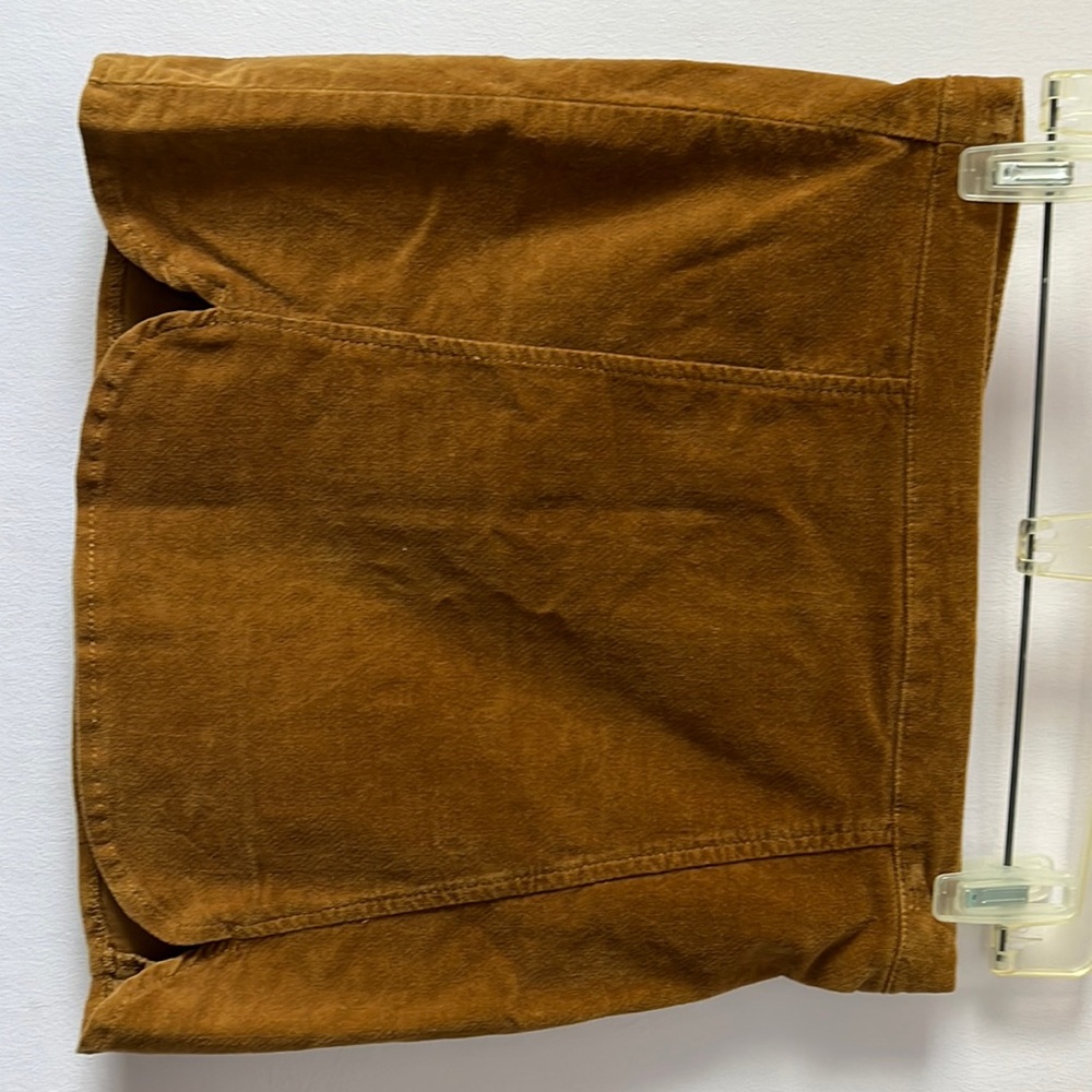 BRANDY MELVILLE- mini skirt-cinnamon color velour-worn once -excellent condition